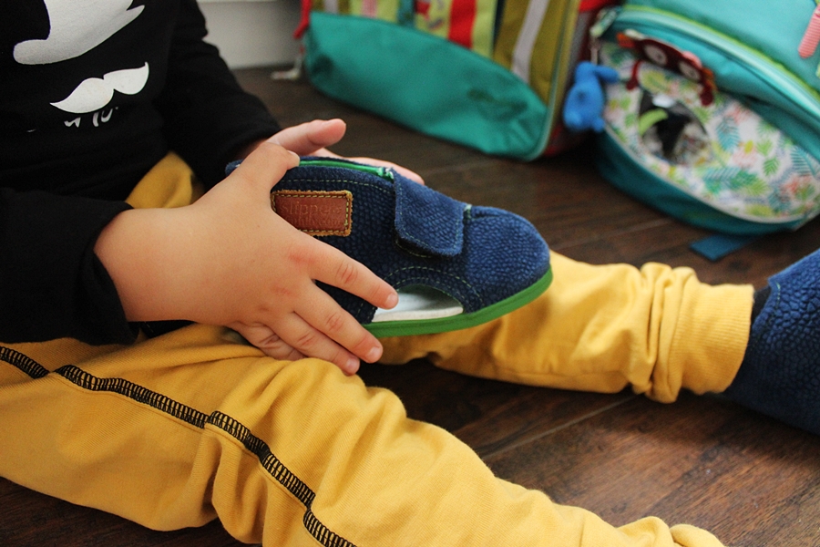 Как правильно выбрать обувь для детского сада
